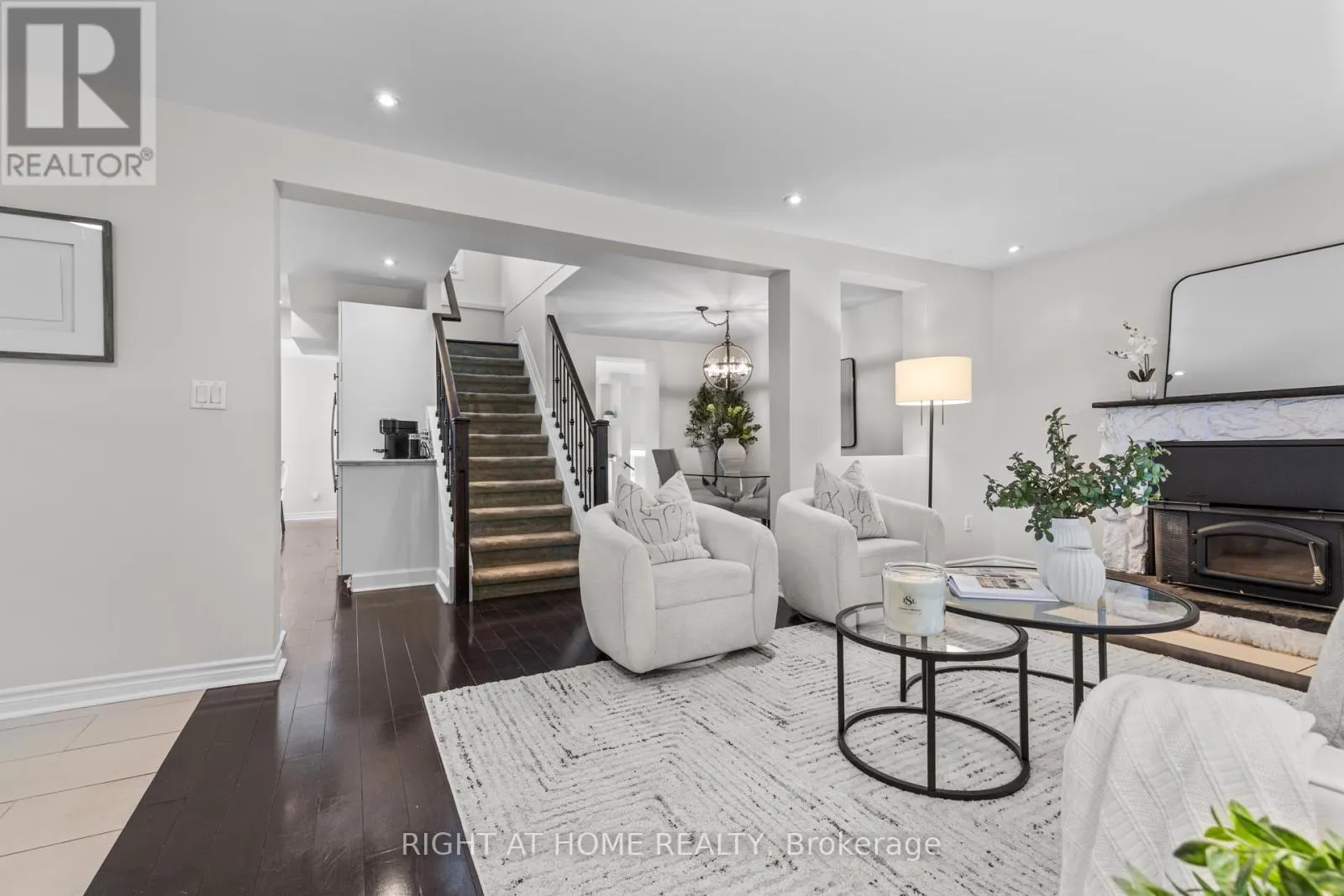 10 HALIBURTON AVENUE