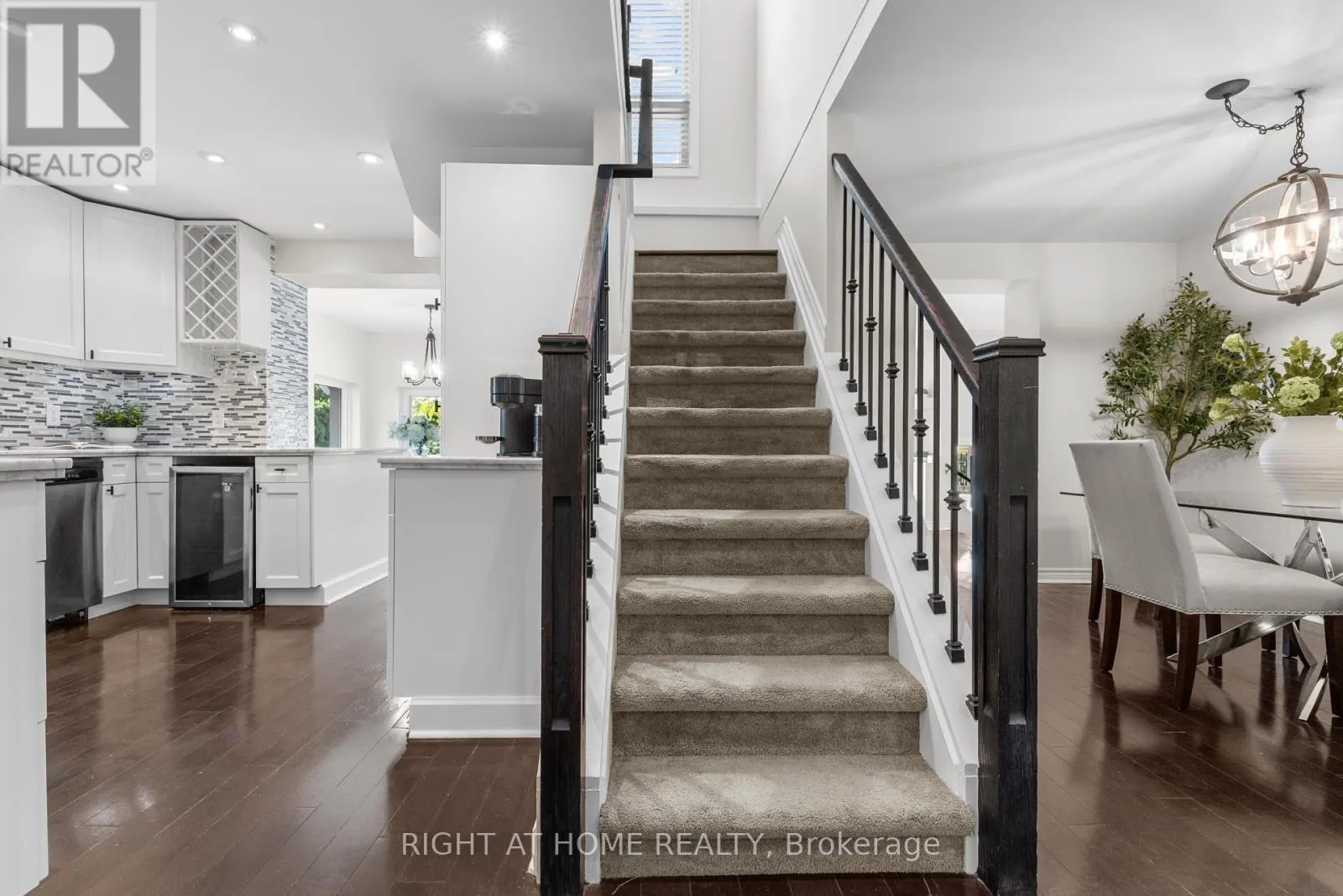10 HALIBURTON AVENUE