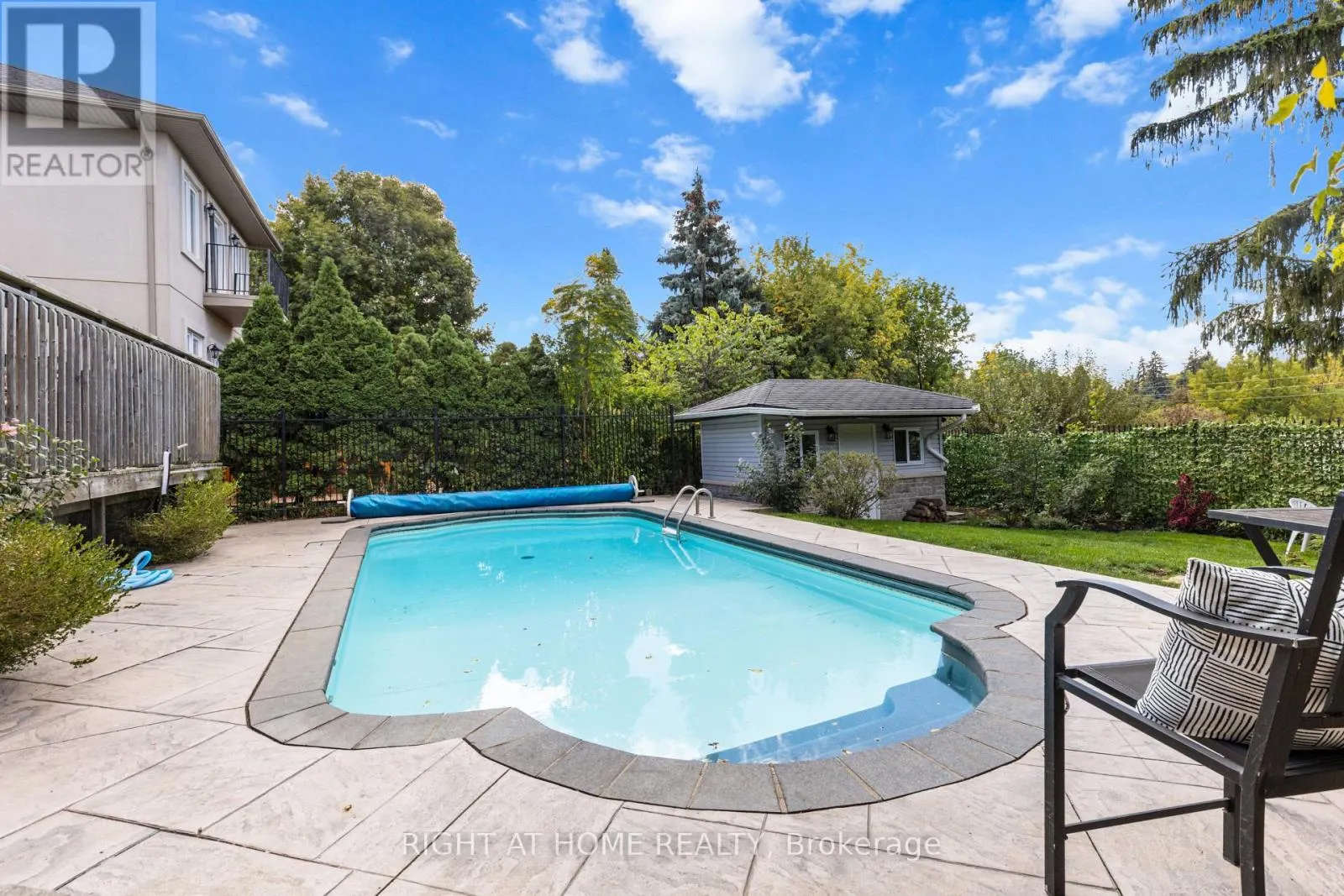 10 HALIBURTON AVENUE