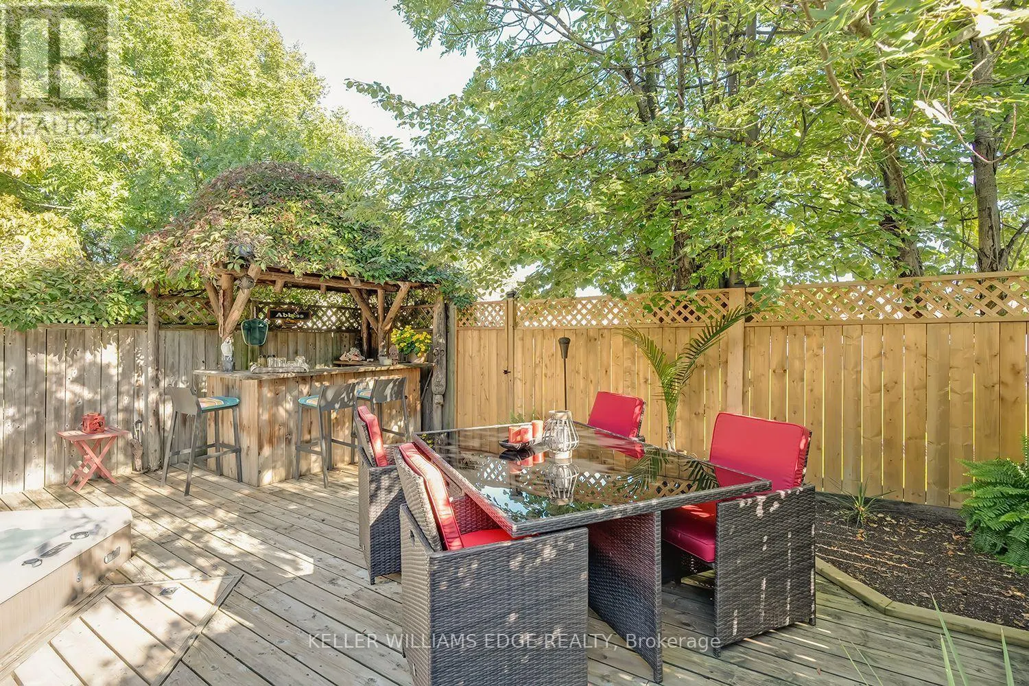 2100 WORTHINGTON DRIVE