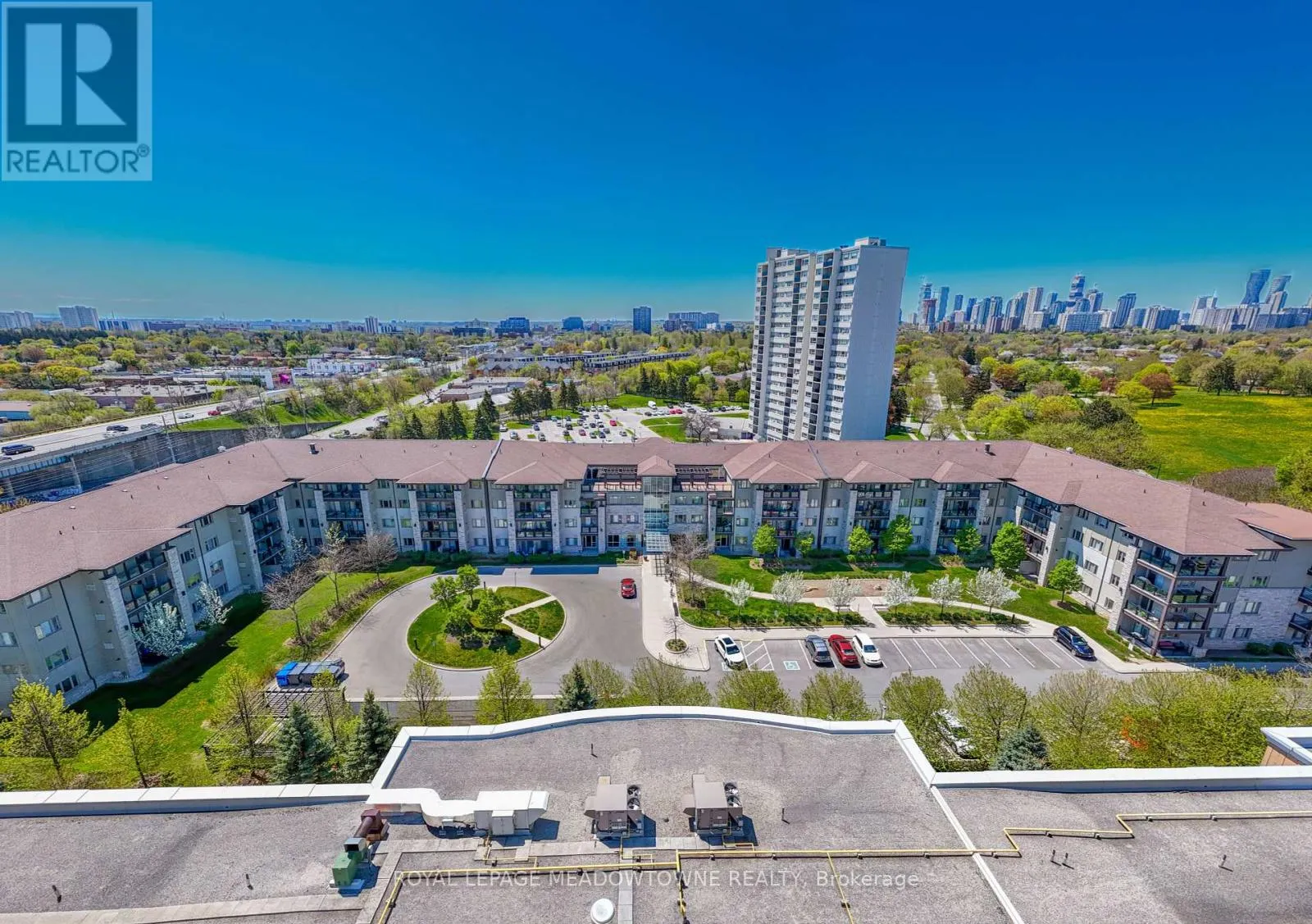 125 - 570 LOLITA GARDENS