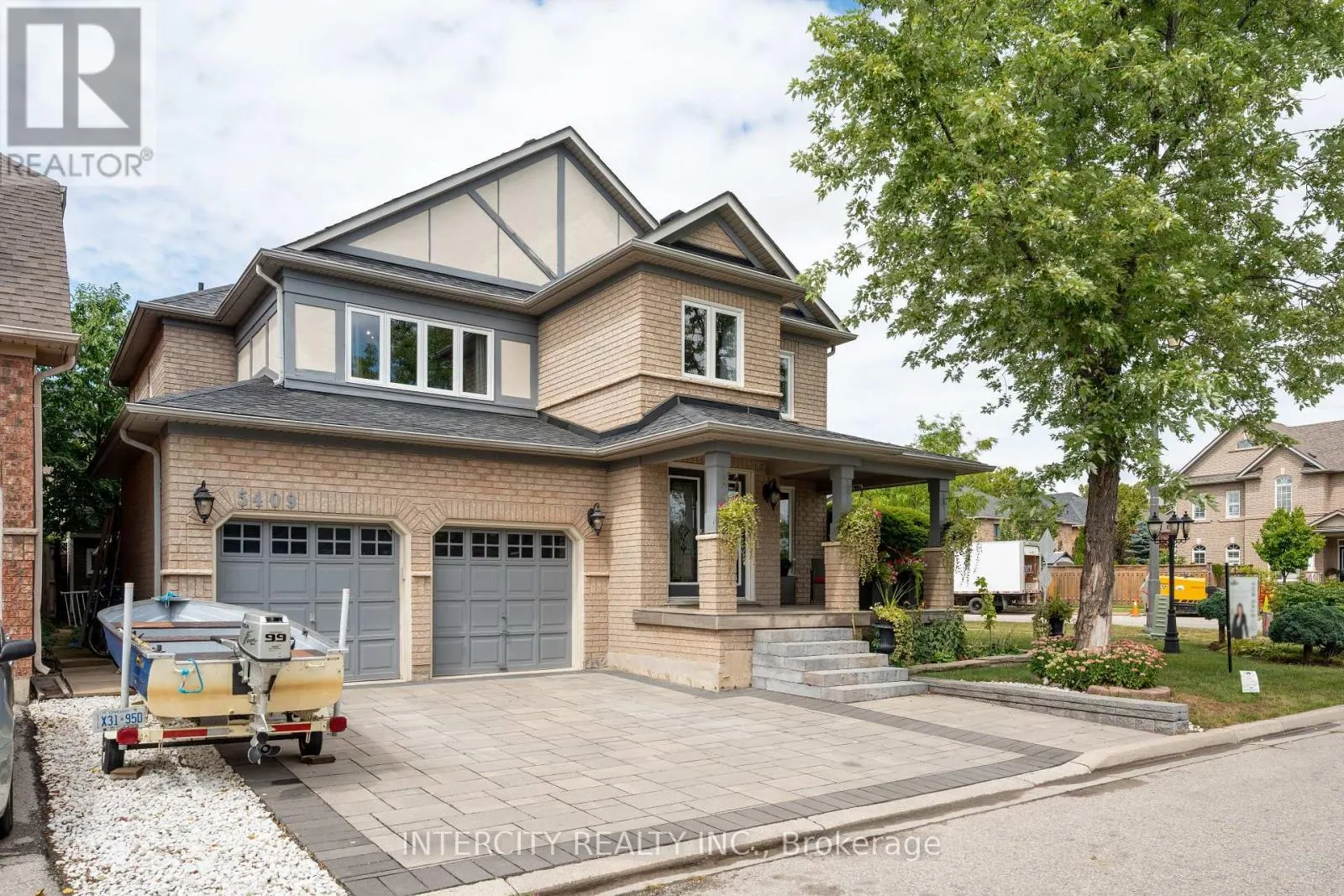 5409 DUCHESS COURT