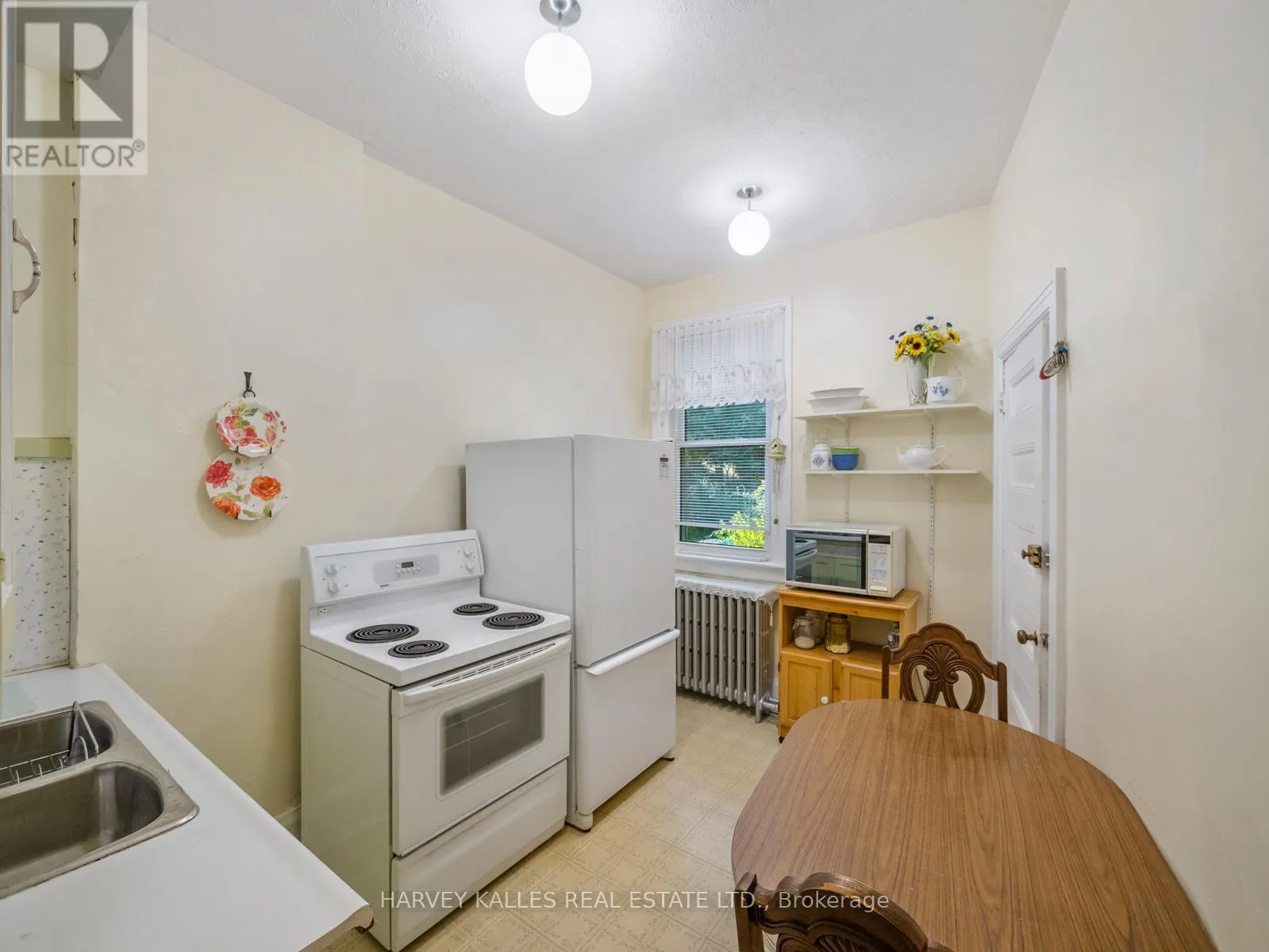132 CLOSE AVENUE