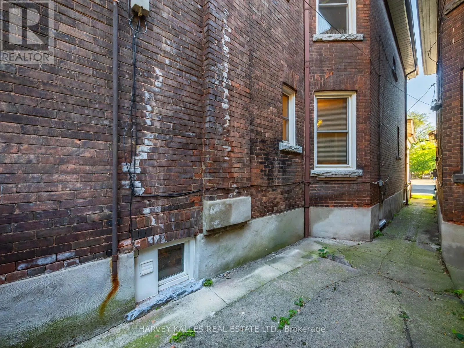 132 CLOSE AVENUE