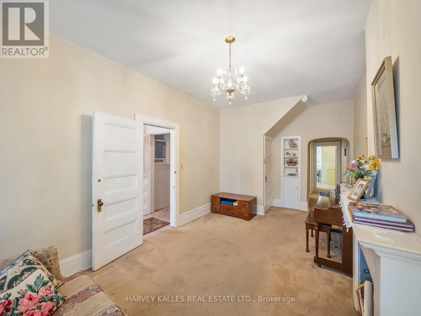 132 CLOSE AVENUE