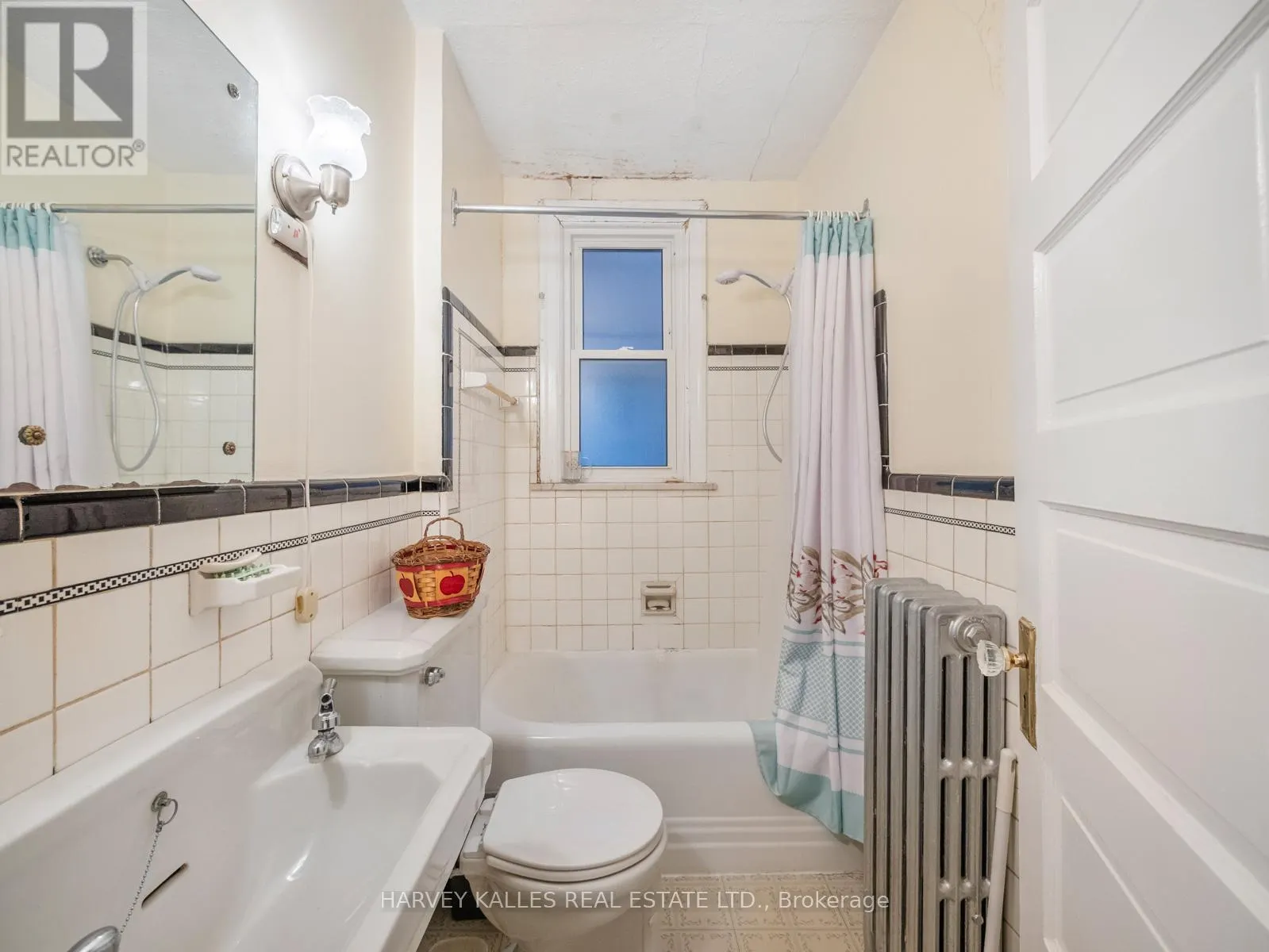 132 CLOSE AVENUE