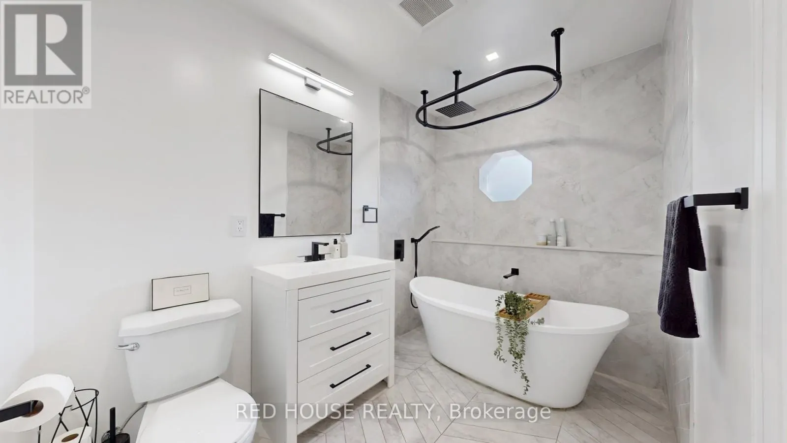 UPPER - 22 GLADSMORE CRESCENT