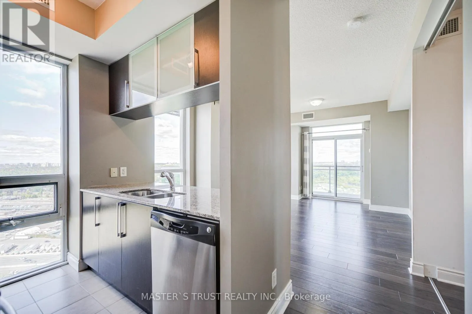 3202 - 16 BROOKERS LANE