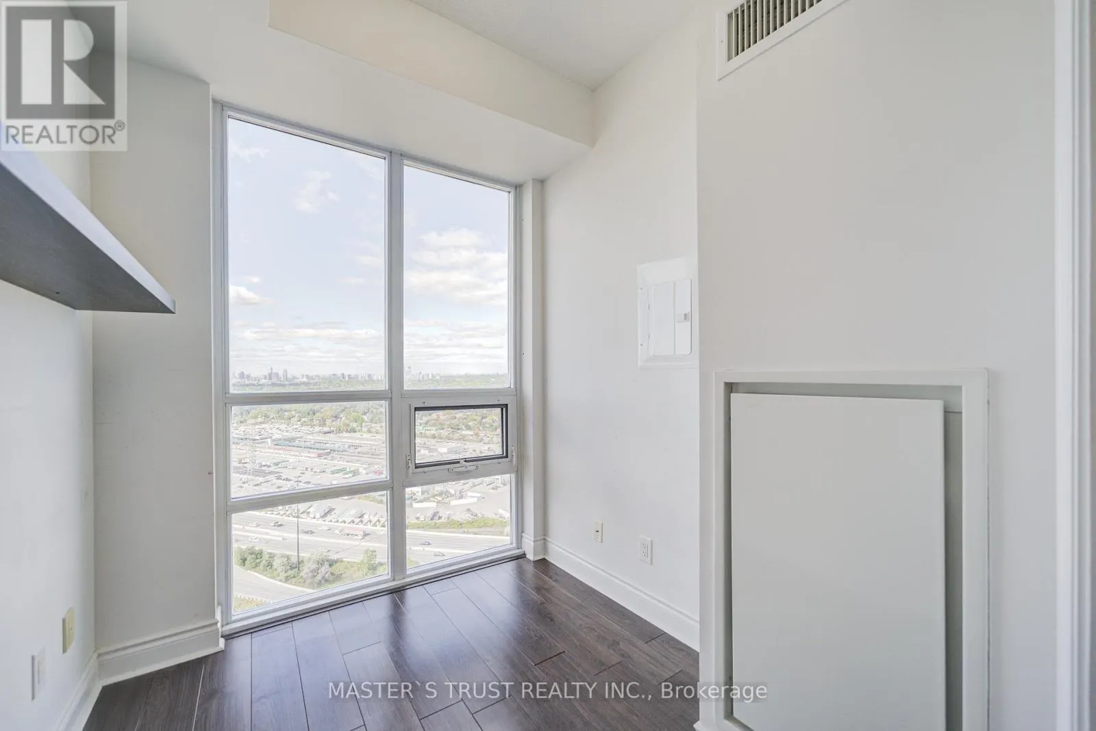 3202 - 16 BROOKERS LANE