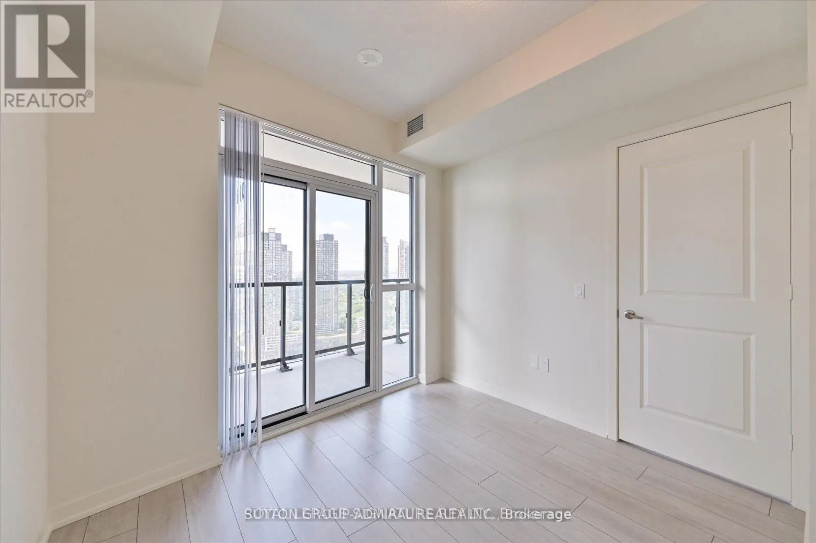 4006 - 38 ANNIE CRAIG DRIVE