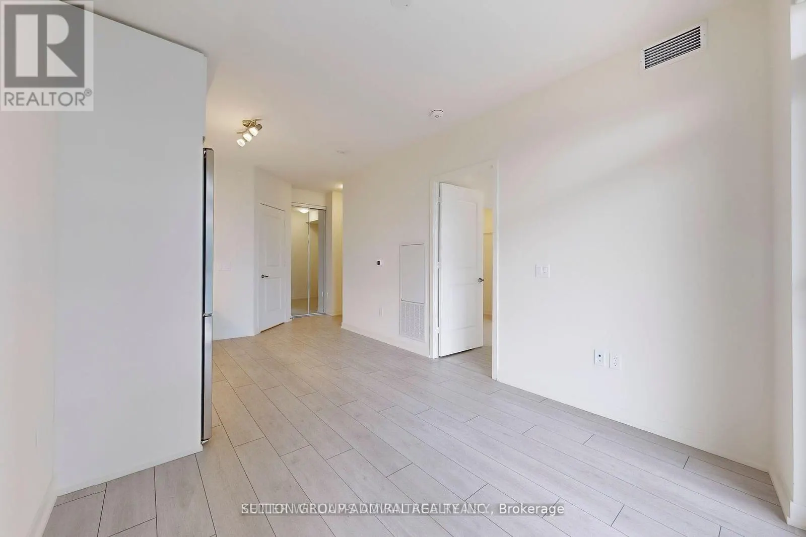 4006 - 38 ANNIE CRAIG DRIVE