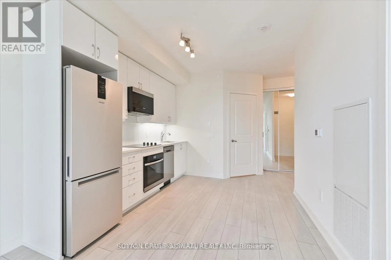 4006 - 38 ANNIE CRAIG DRIVE