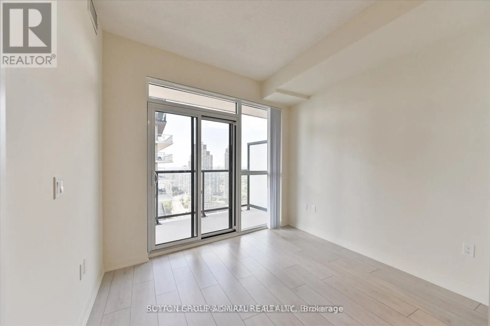 4006 - 38 ANNIE CRAIG DRIVE