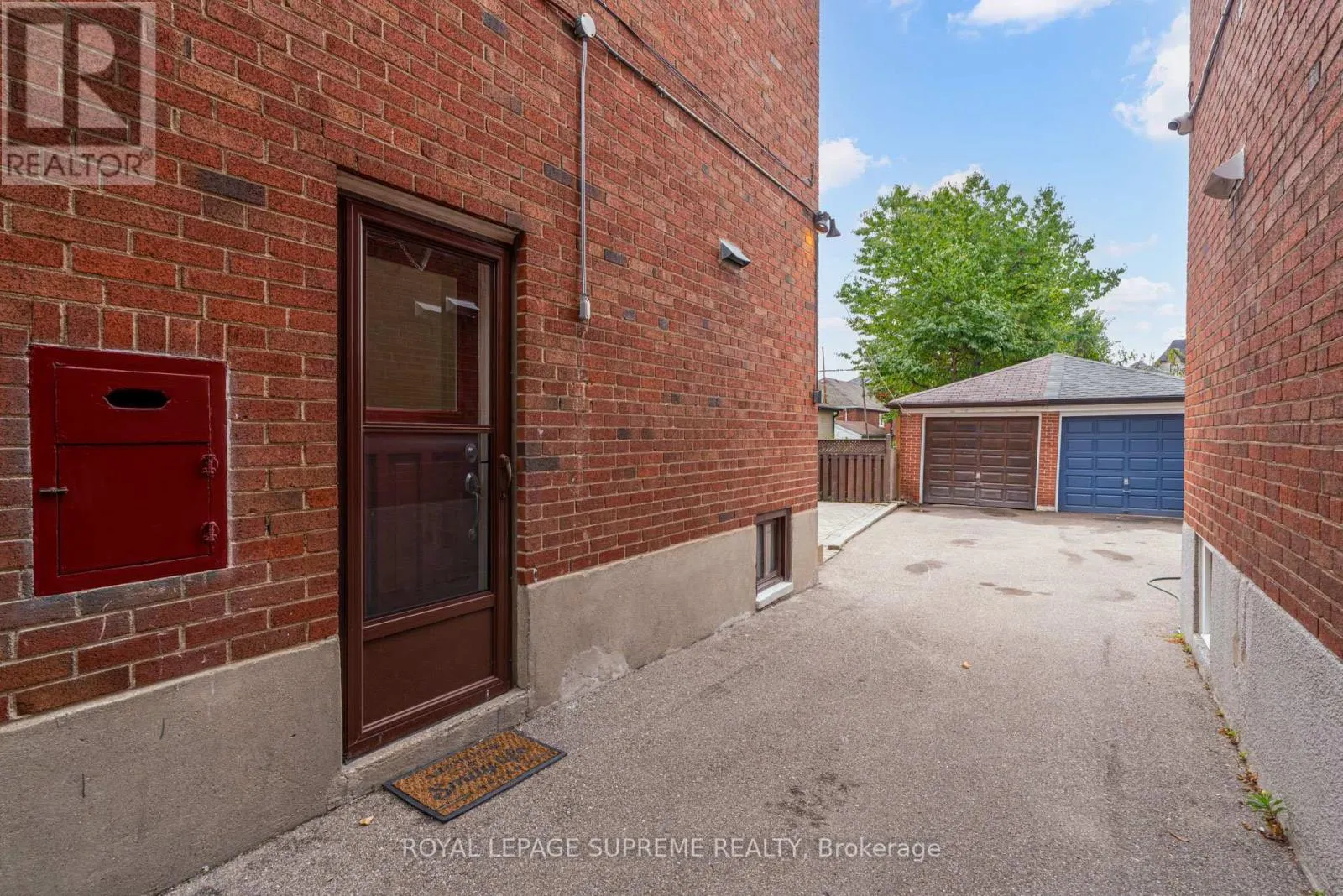 339 HOPEWELL AVENUE