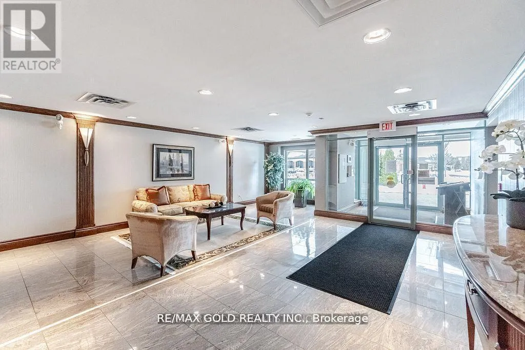 108 - 25 VIA ROSEDALE WAY