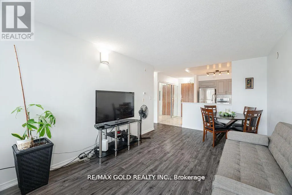 108 - 25 VIA ROSEDALE WAY