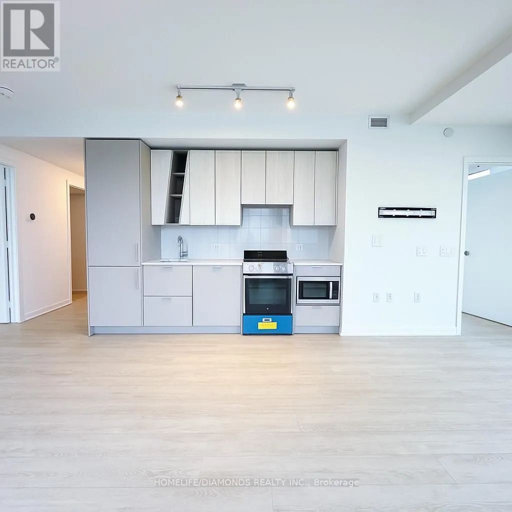 4103 - 3883 QUARTZ ROAD