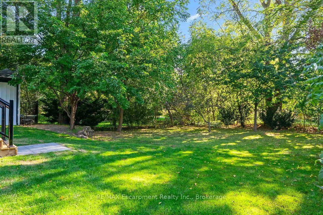 2282 FAIRLEIGH PLACE