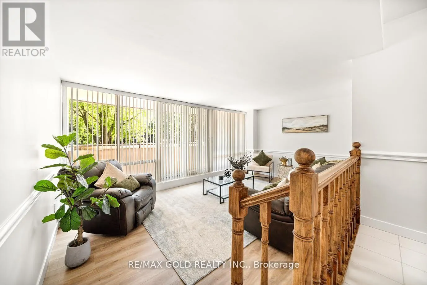206 - 9 FOUR WINDS DRIVE