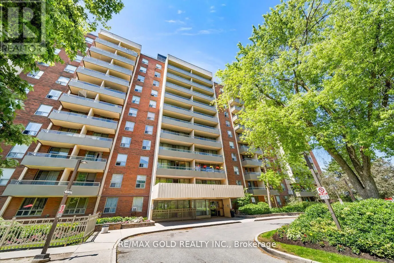 206 - 9 FOUR WINDS DRIVE