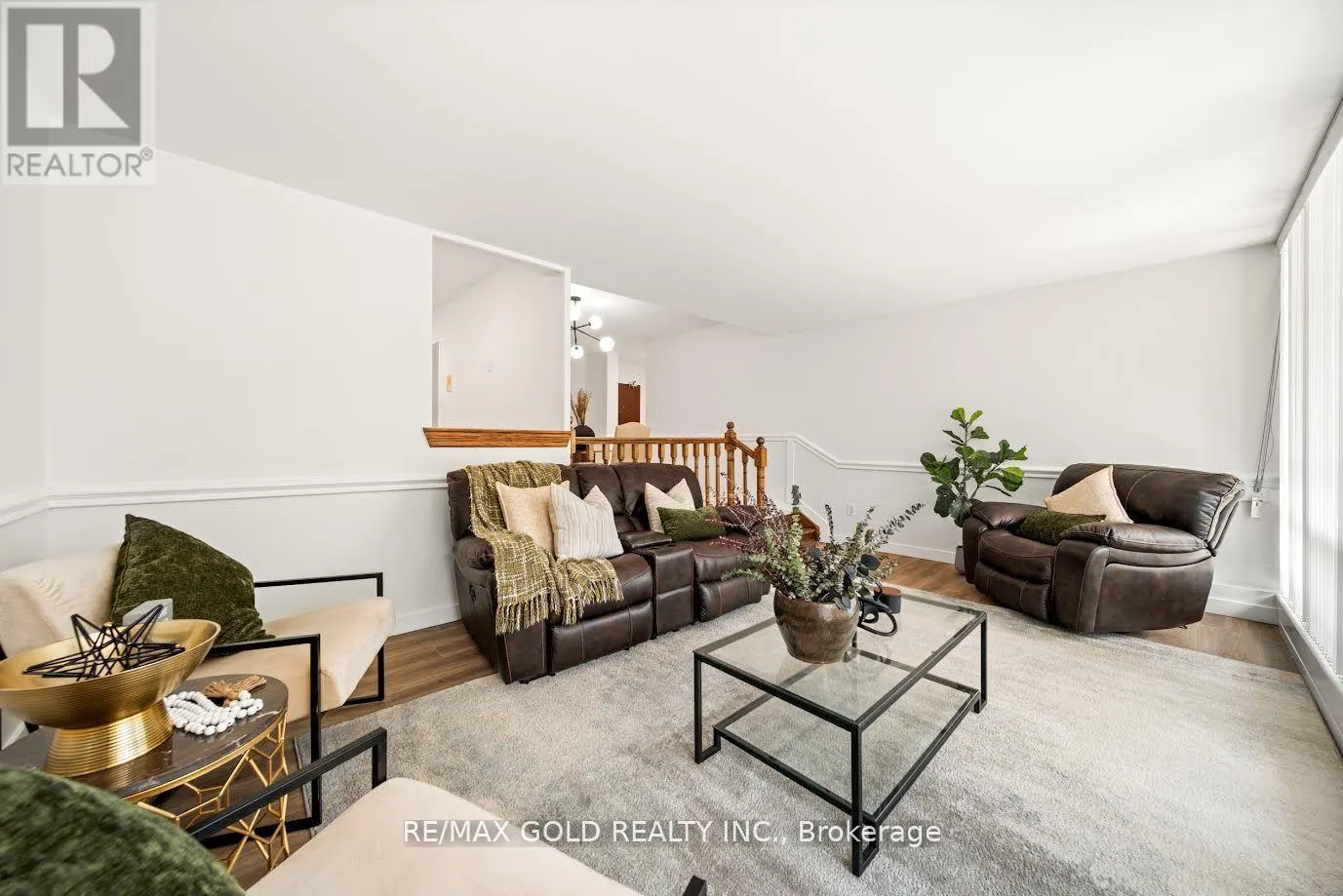 206 - 9 FOUR WINDS DRIVE