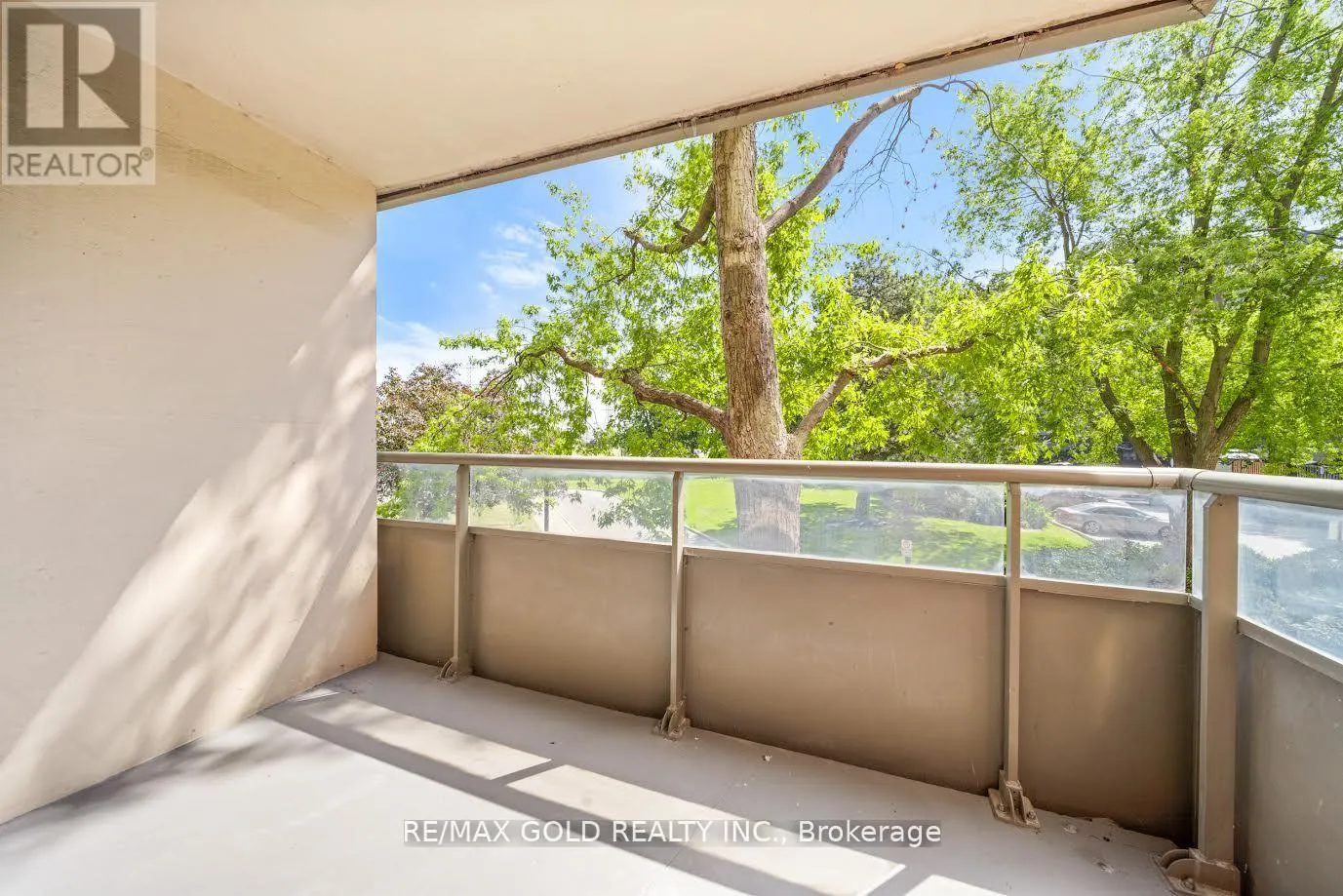 206 - 9 FOUR WINDS DRIVE