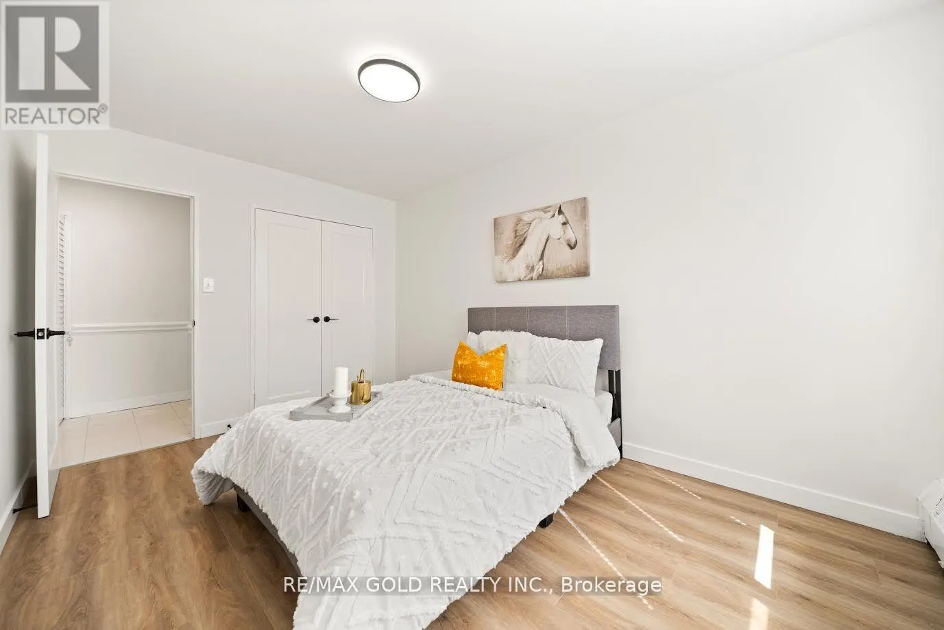 206 - 9 FOUR WINDS DRIVE