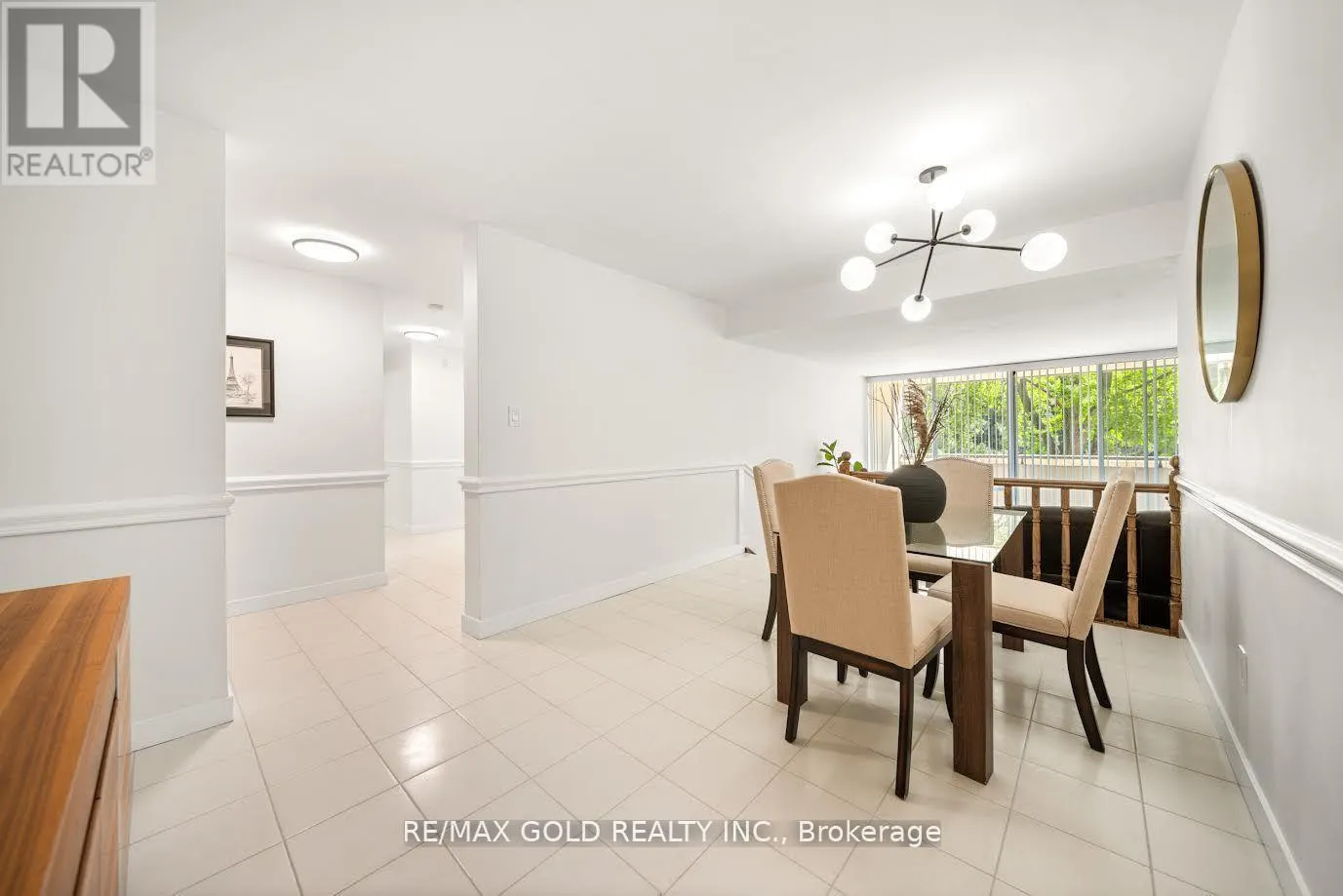 206 - 9 FOUR WINDS DRIVE
