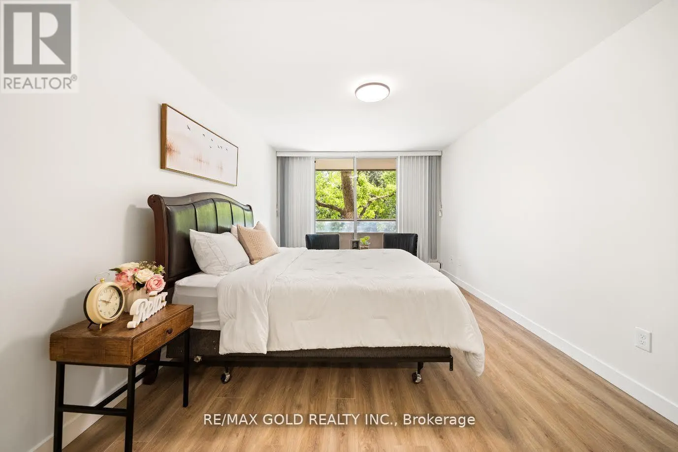 206 - 9 FOUR WINDS DRIVE