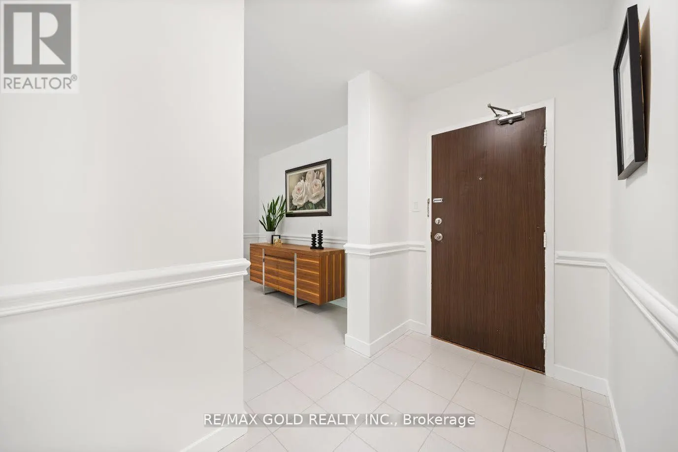 206 - 9 FOUR WINDS DRIVE