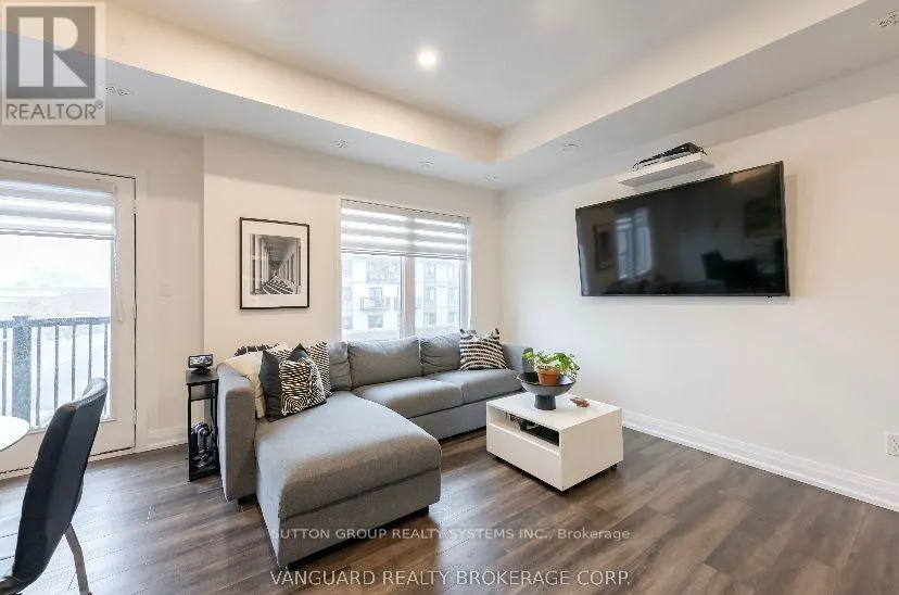 11 - 6 BICKNELL AVENUE W