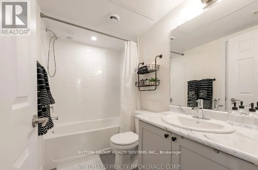 11 - 6 BICKNELL AVENUE W