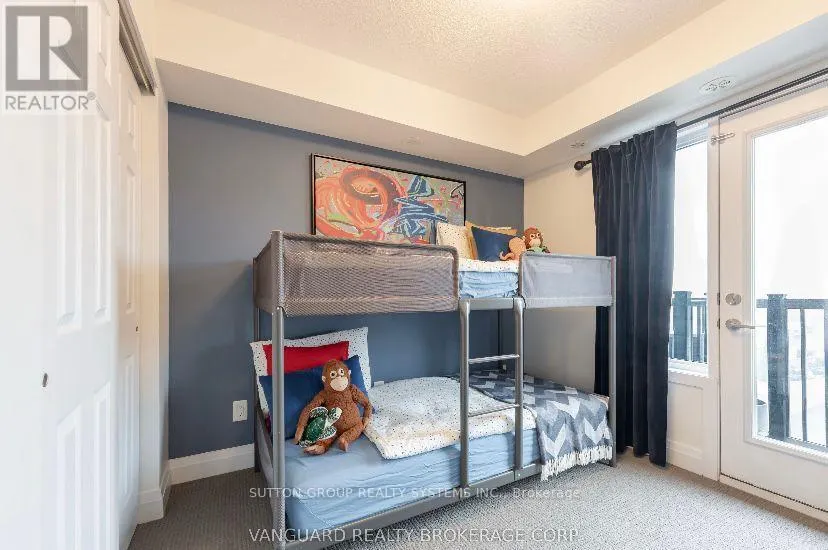 11 - 6 BICKNELL AVENUE W