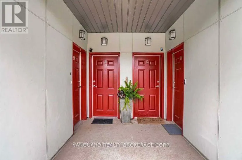 11 - 6 BICKNELL AVENUE W