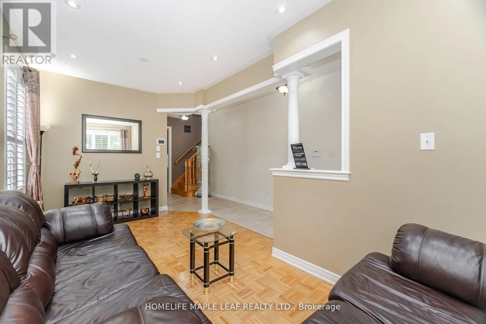 17 EAGLEFIELD GATE