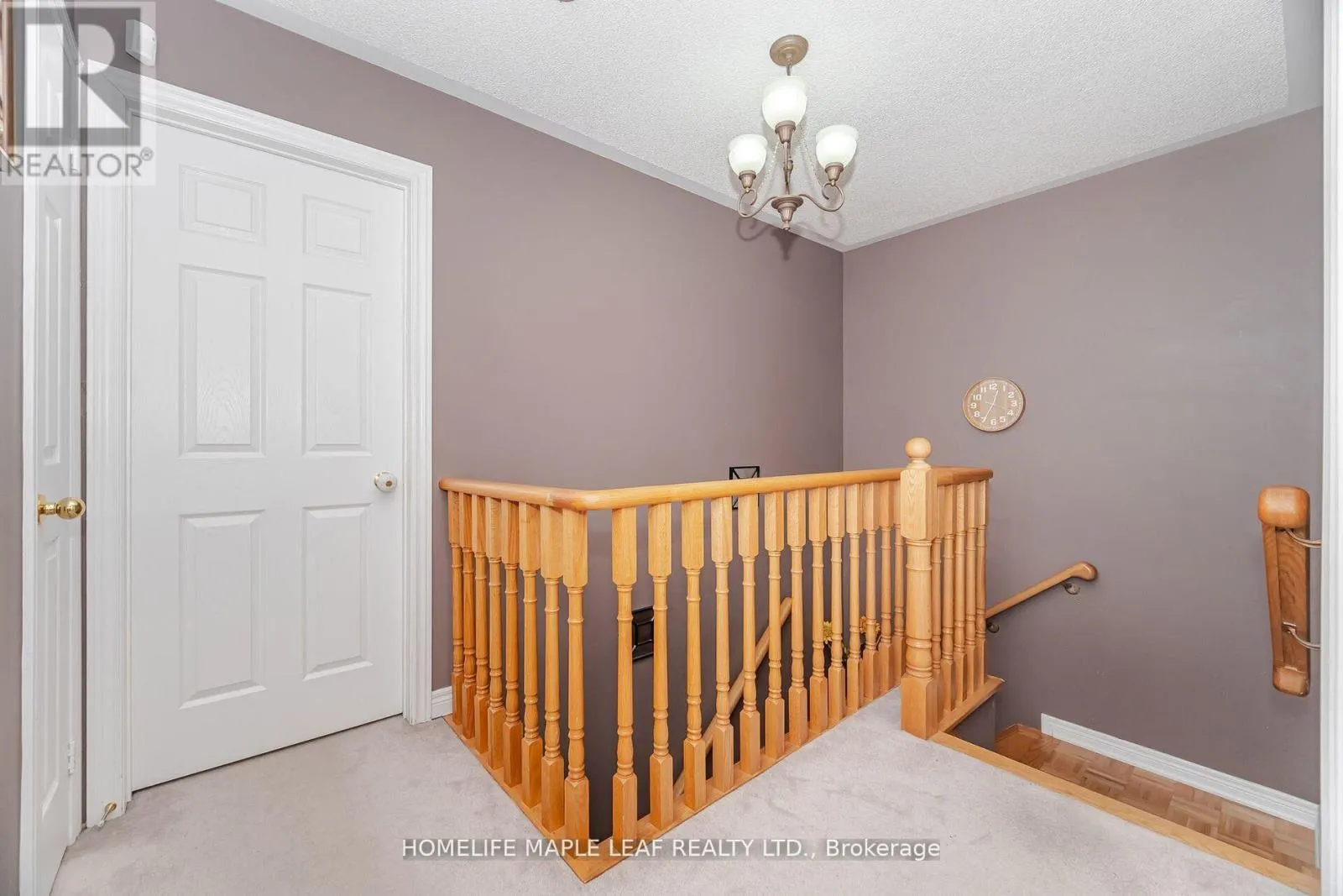 17 EAGLEFIELD GATE
