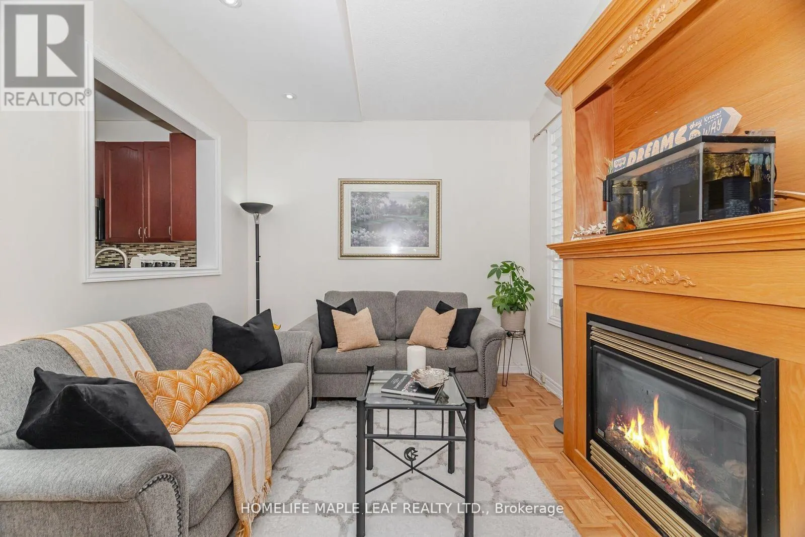 17 EAGLEFIELD GATE