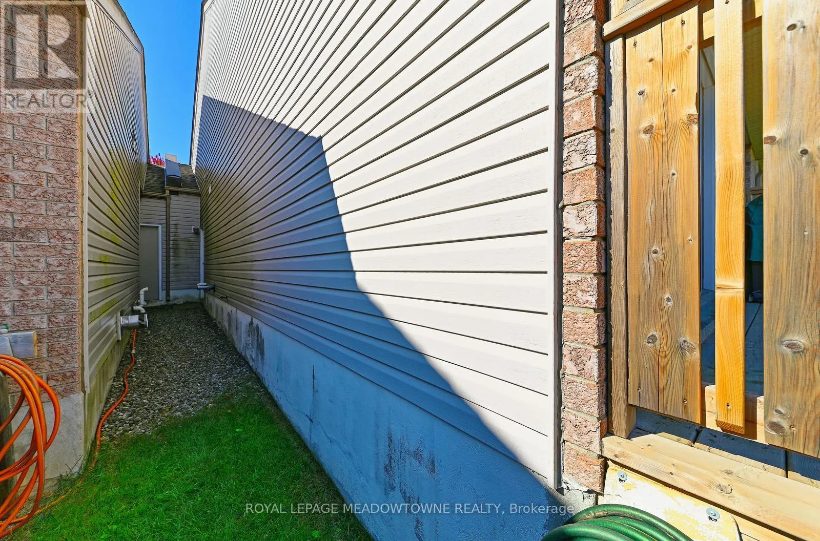 91 DOCTOR MOORE COURT