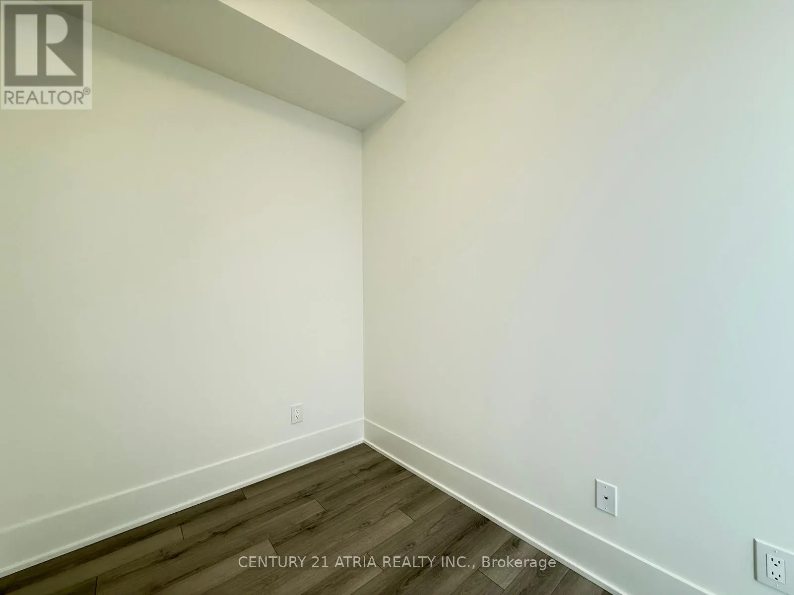 2001 - 3079 TRAFALGAR ROAD