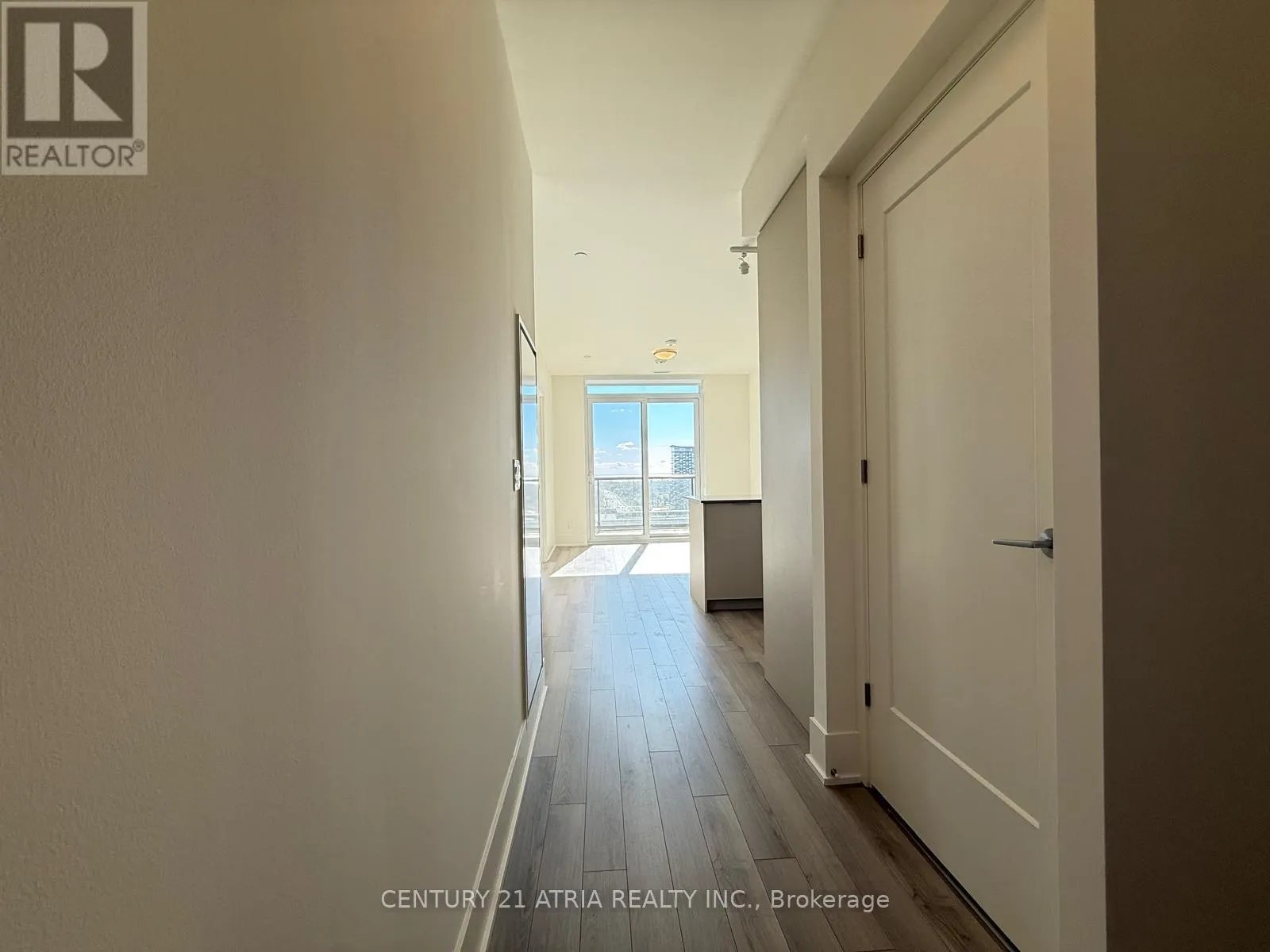 2001 - 3079 TRAFALGAR ROAD