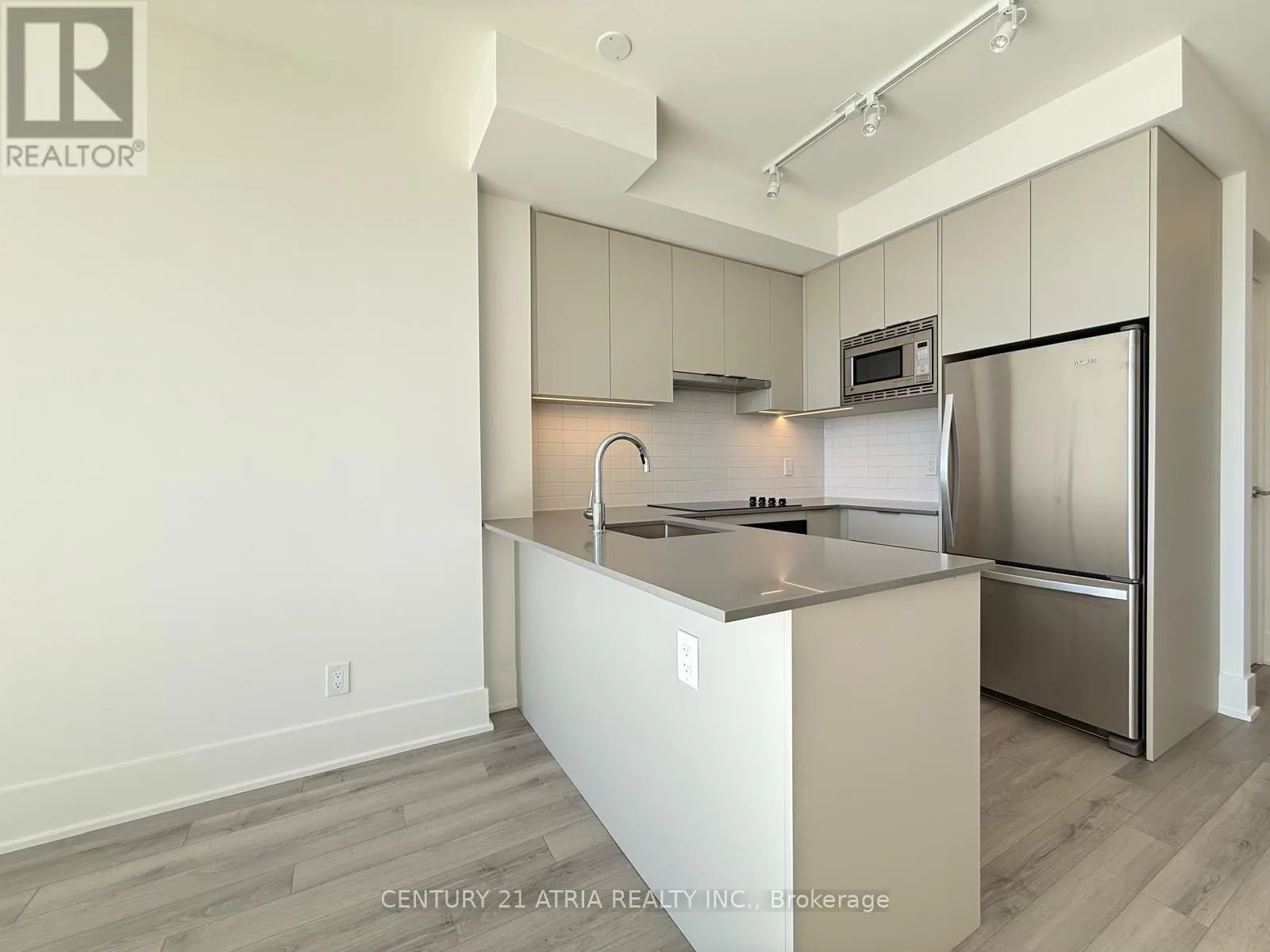 2001 - 3079 TRAFALGAR ROAD