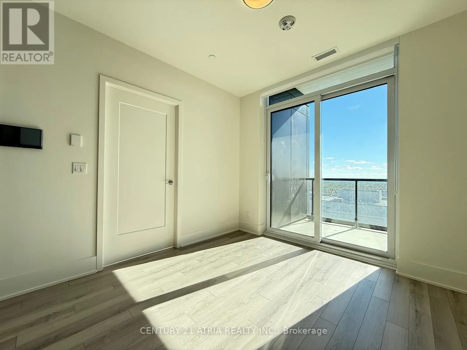 2001 - 3079 TRAFALGAR ROAD