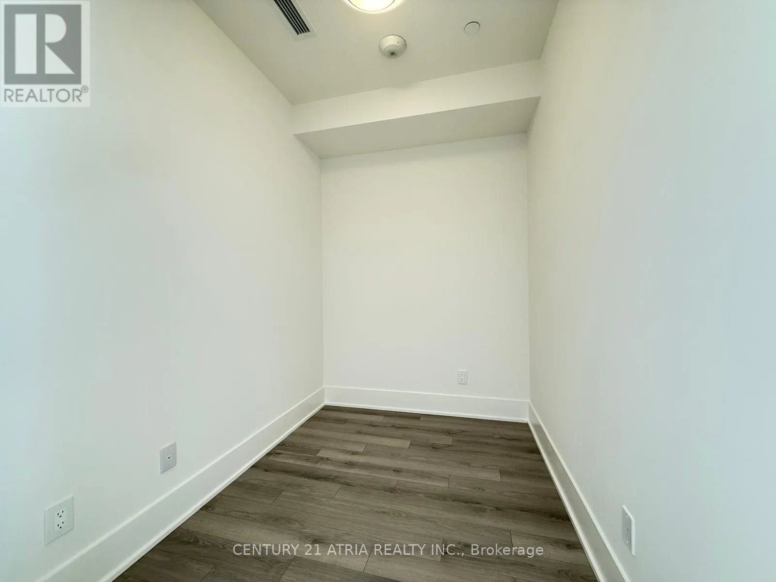 2001 - 3079 TRAFALGAR ROAD