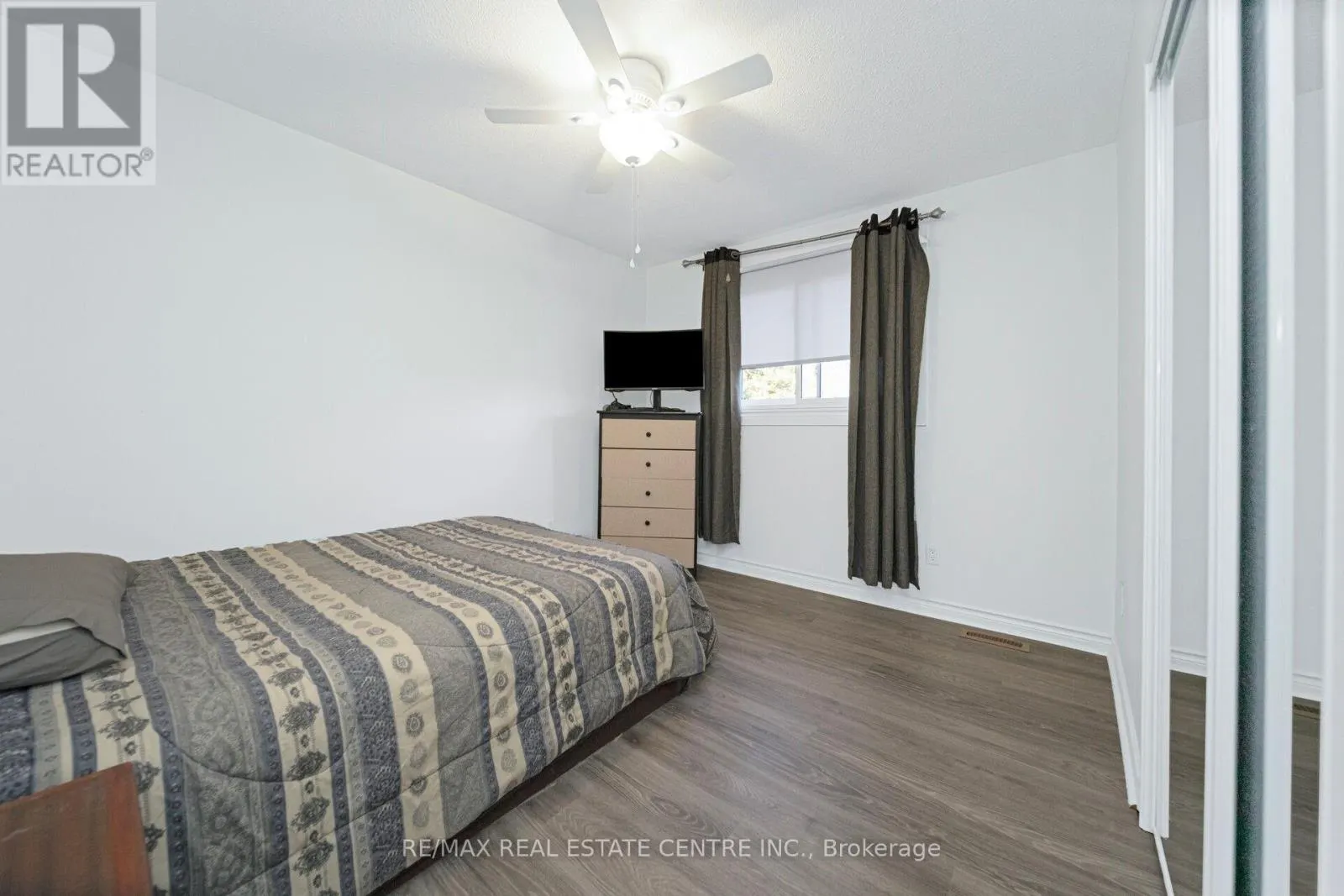 2 CHARTERS ROAD