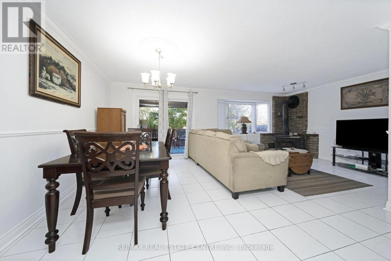 2 CHARTERS ROAD