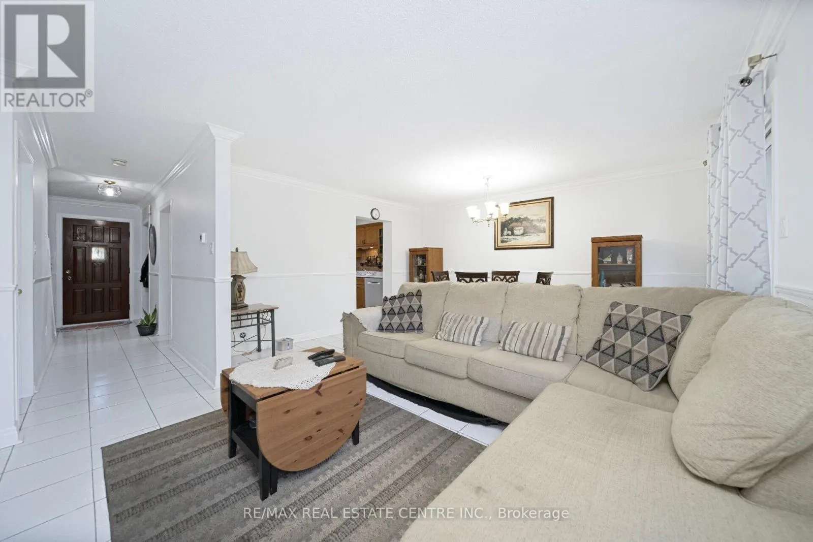 2 CHARTERS ROAD