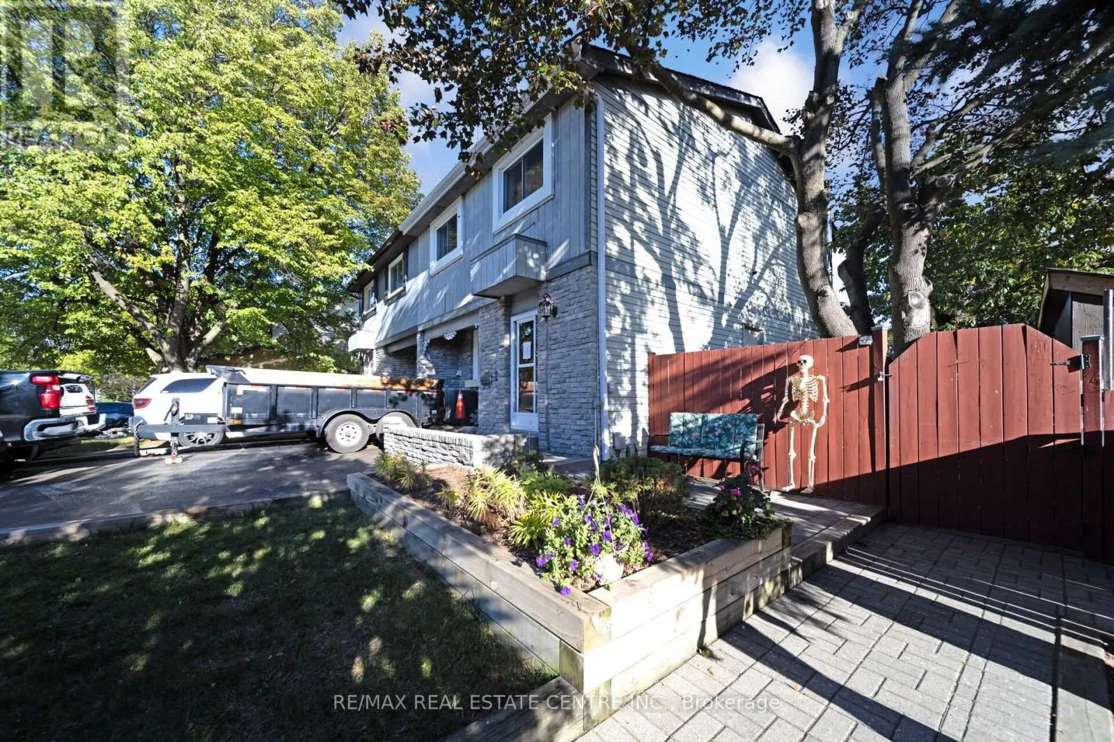 2 CHARTERS ROAD
