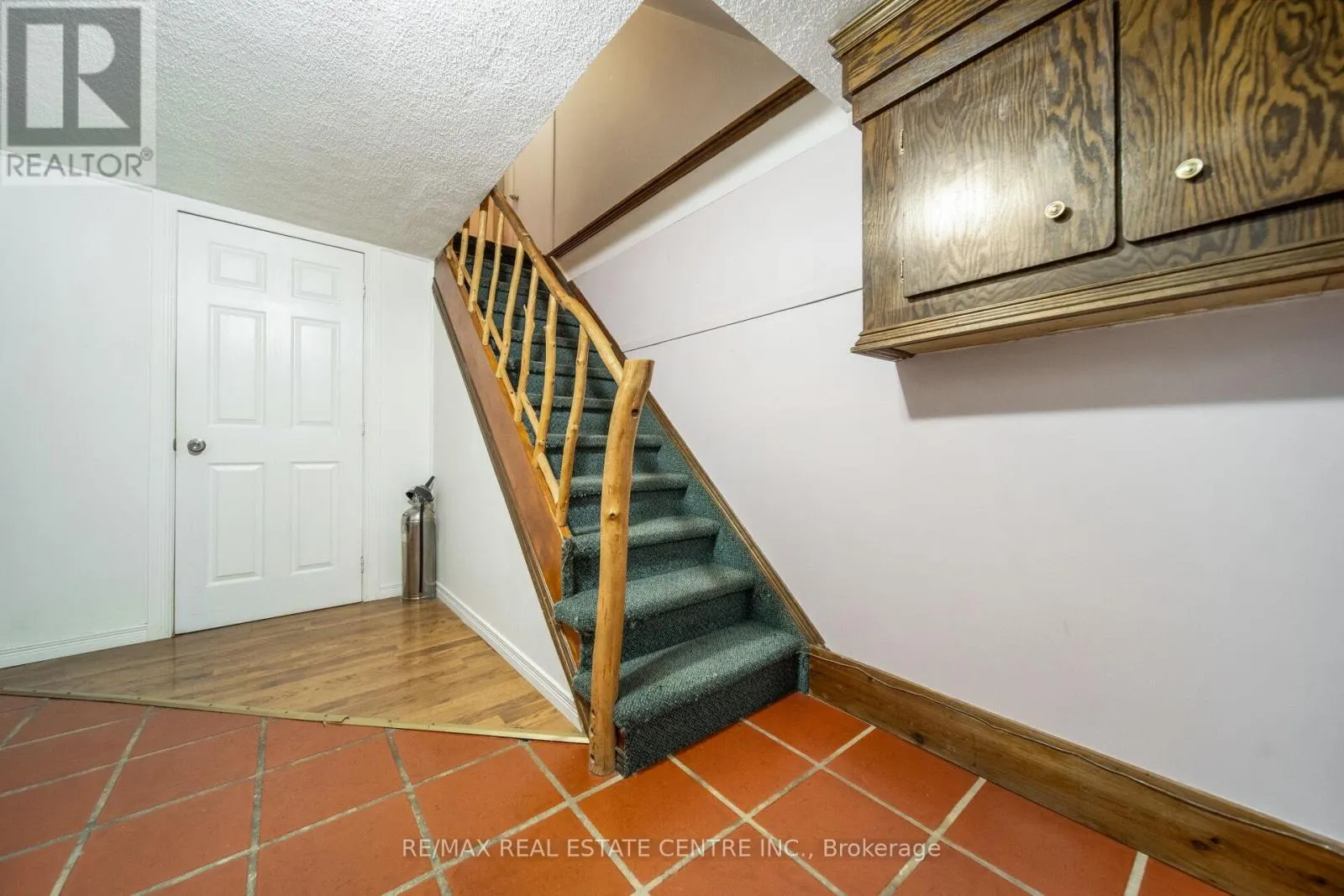 2 CHARTERS ROAD