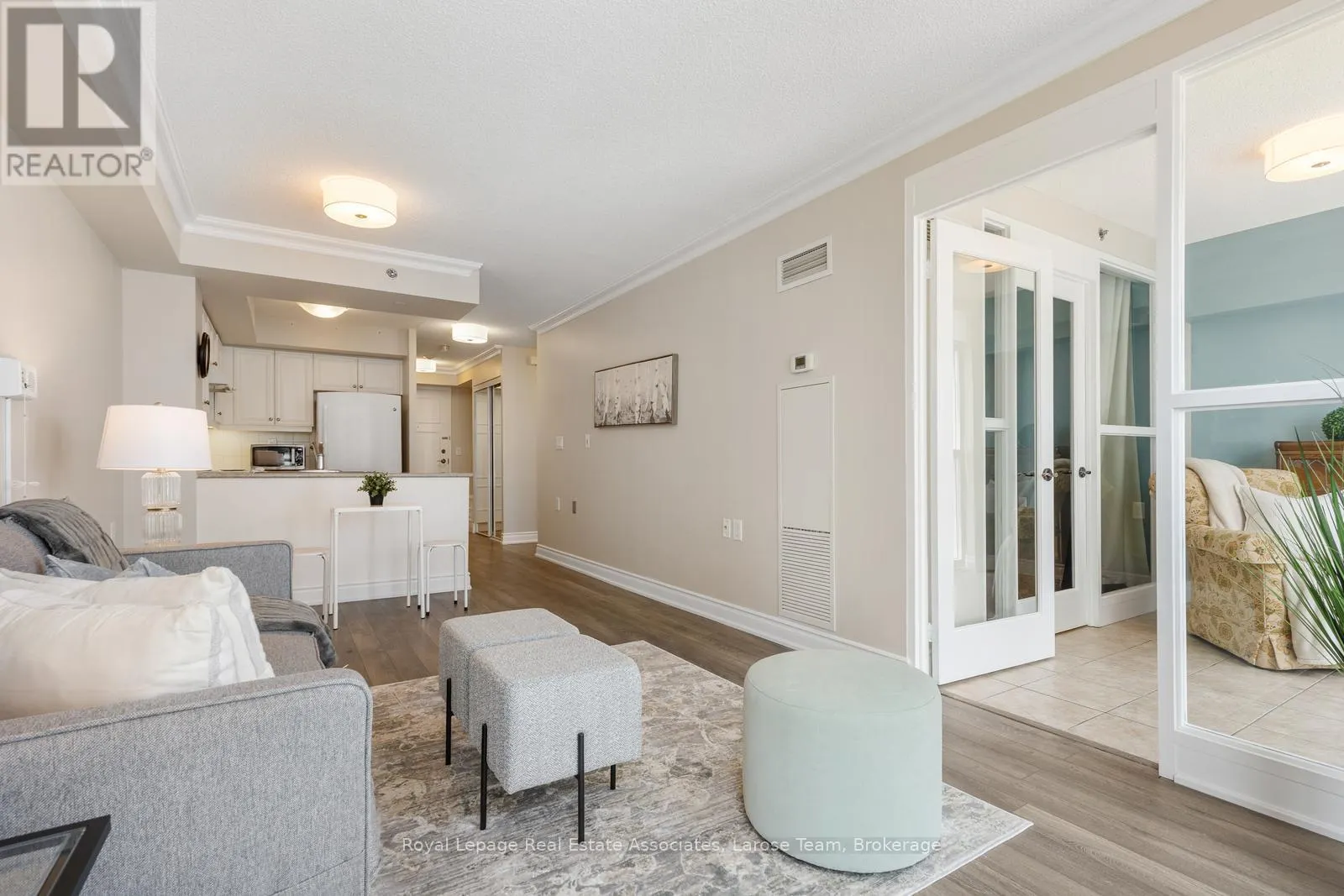 809 - 3 MARINE PARADE DRIVE