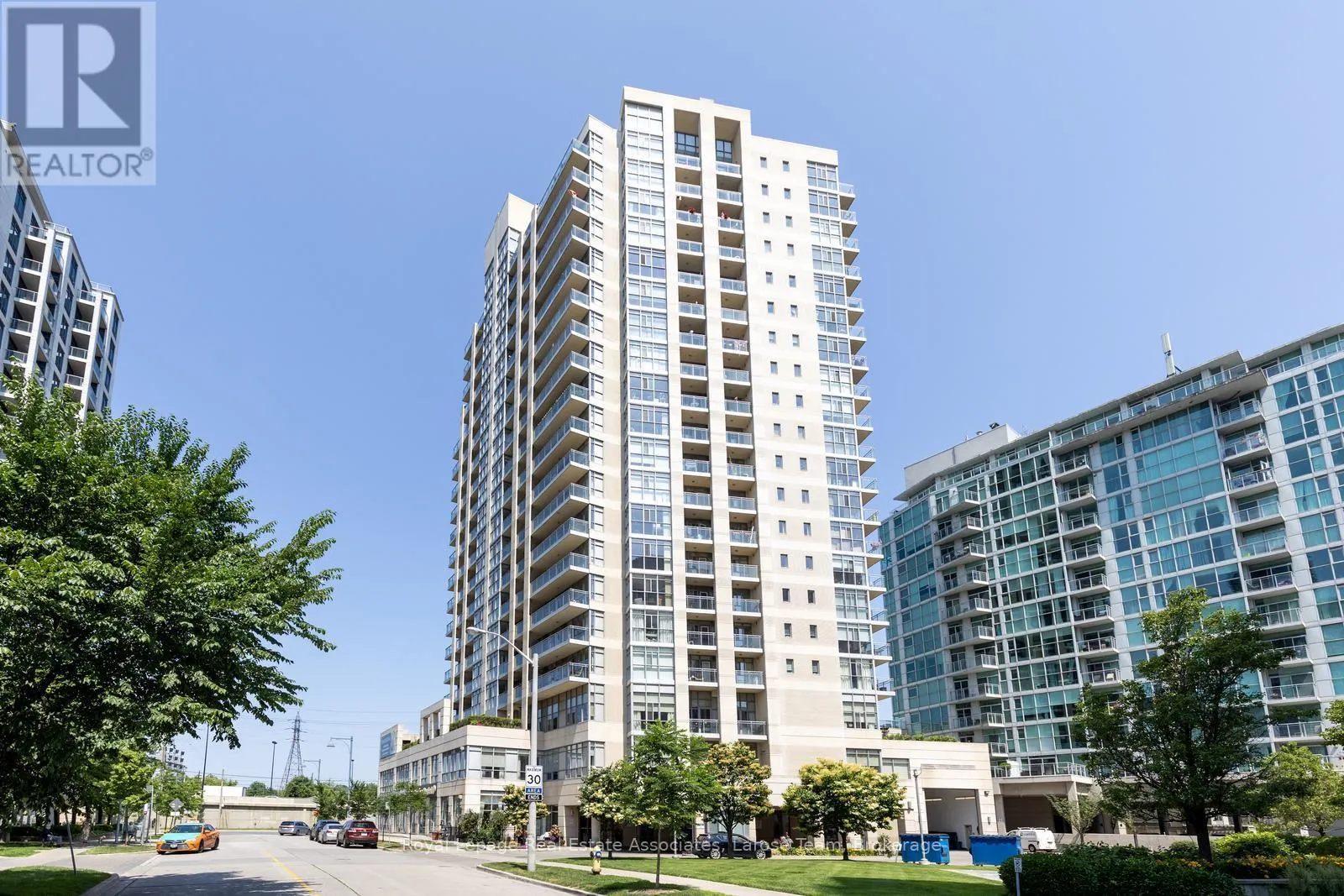 809 - 3 MARINE PARADE DRIVE